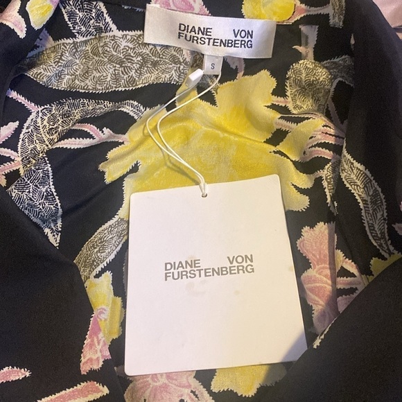New! Diane Von Furstenberg Silk Floating Boquet Blouse S - Picture 6 of 6